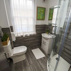 Double Room Shared Toilet 12